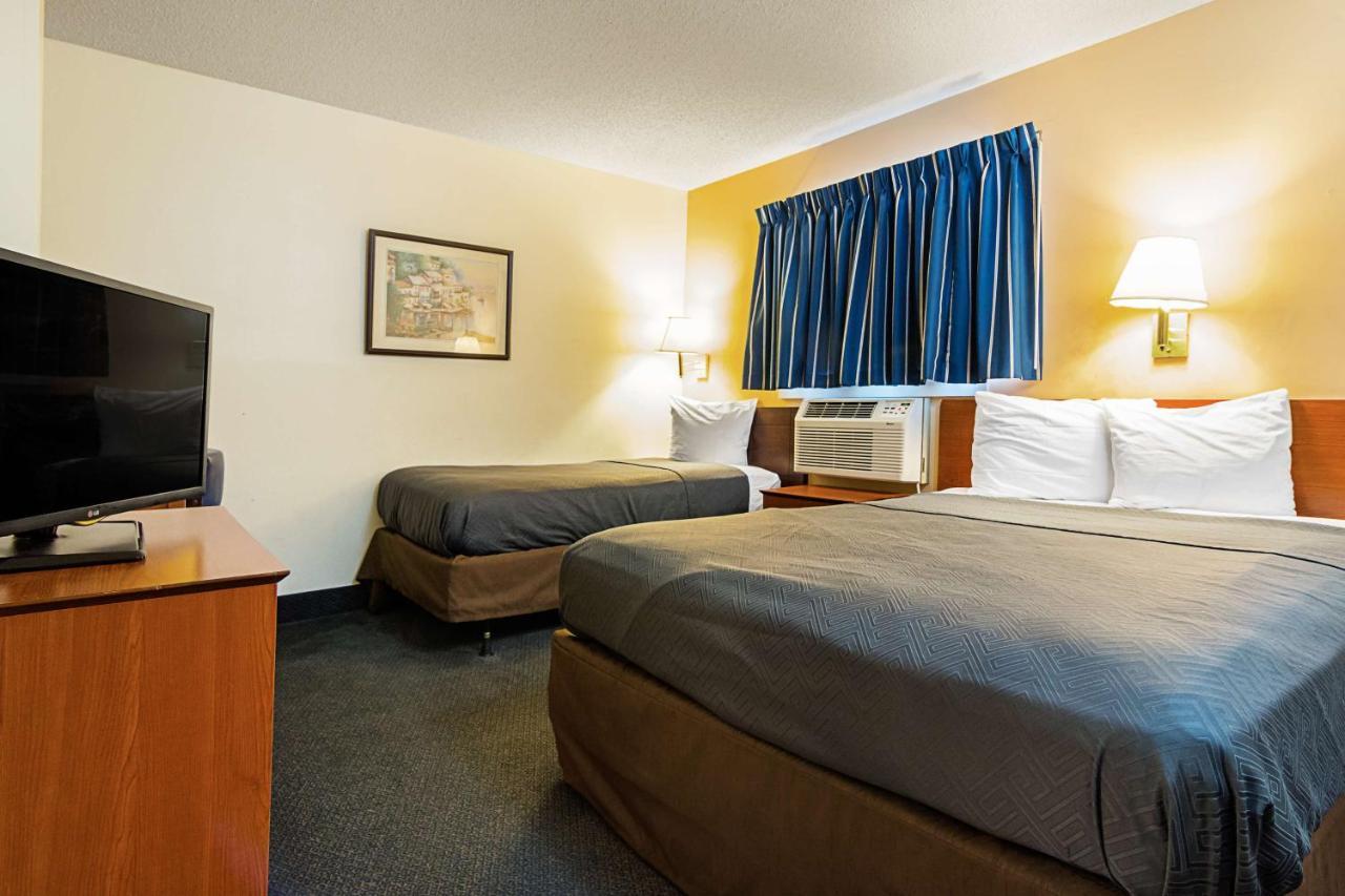Hotel 6-fayetteville, Nc - Fort Liberty Area Fayetteville